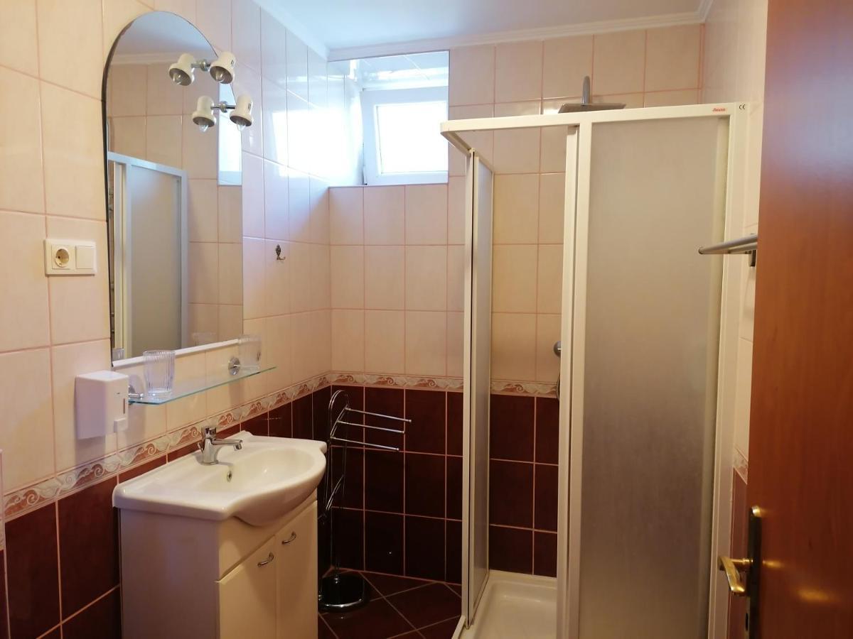 Harmonia Panzio Hotell Sárospatak Exteriör bild
