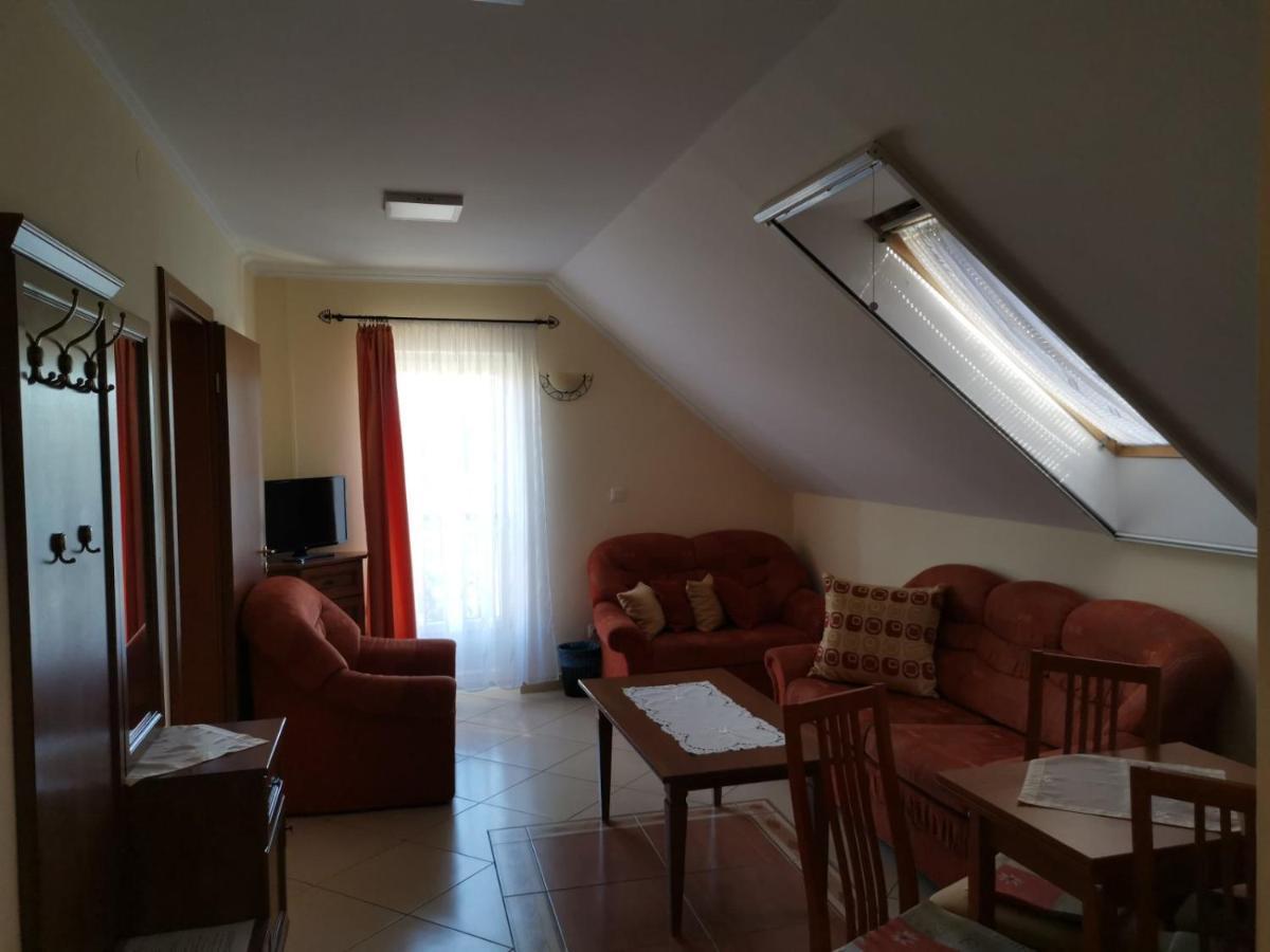 Harmonia Panzio Hotell Sárospatak Exteriör bild