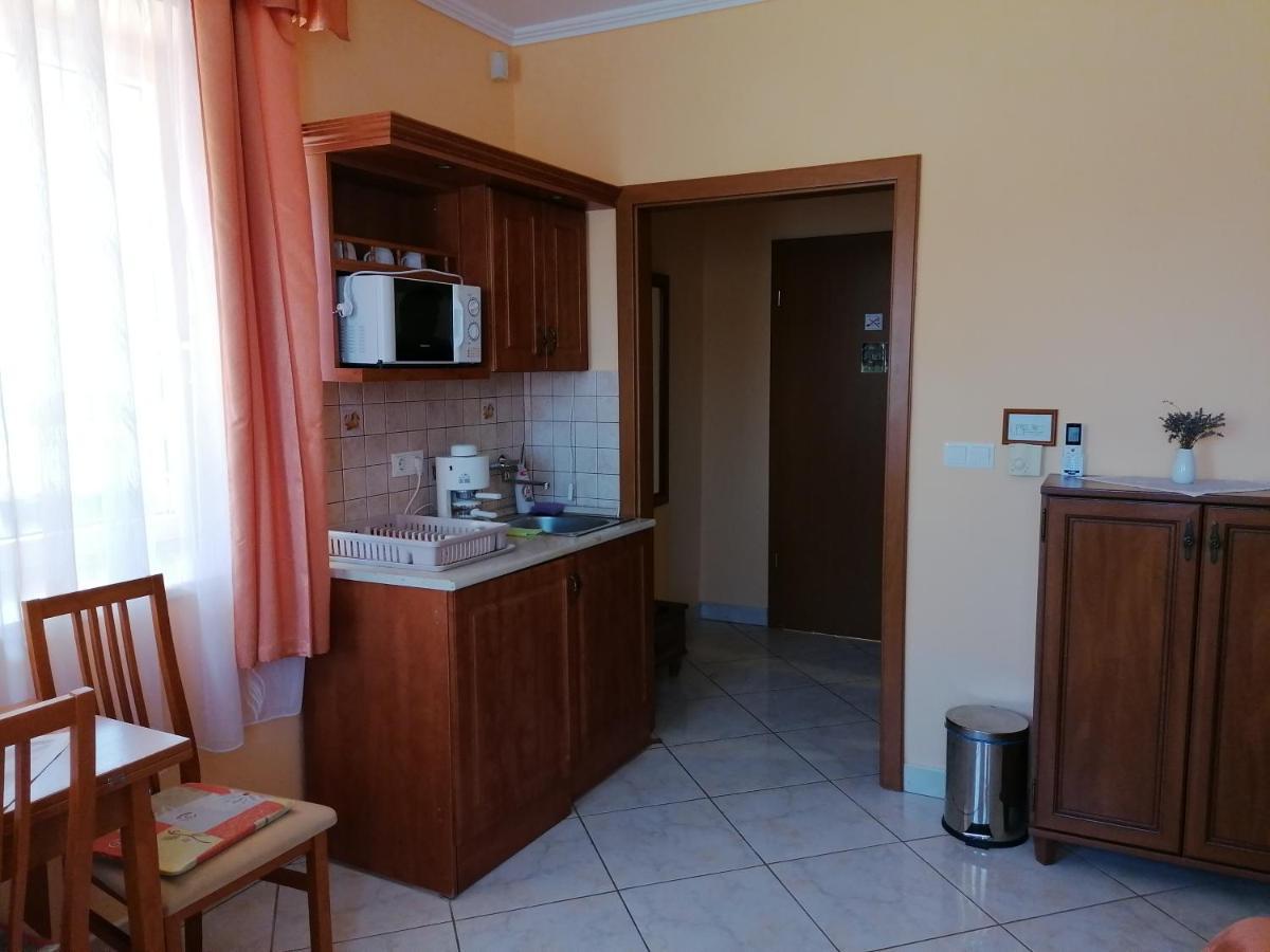 Harmonia Panzio Hotell Sárospatak Exteriör bild